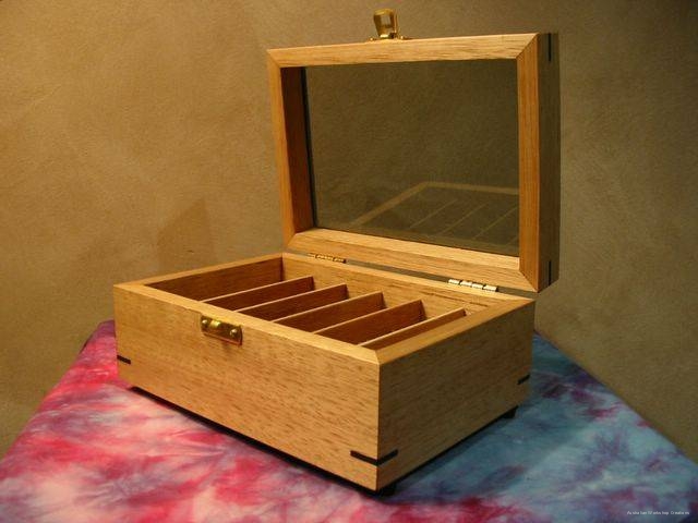 essential-oils-box-glass-lid-AustralianWorkshopCreations--wooden-boxes